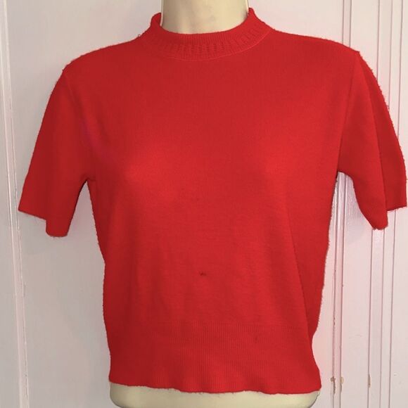 Vintage 60s Bright Red Short Sleeve Mock Turtleneck Polyester Cropped Sweater - Picture 1 of 8